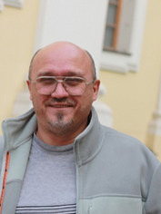 Олег Стеценко