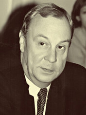Александр Павлюков
